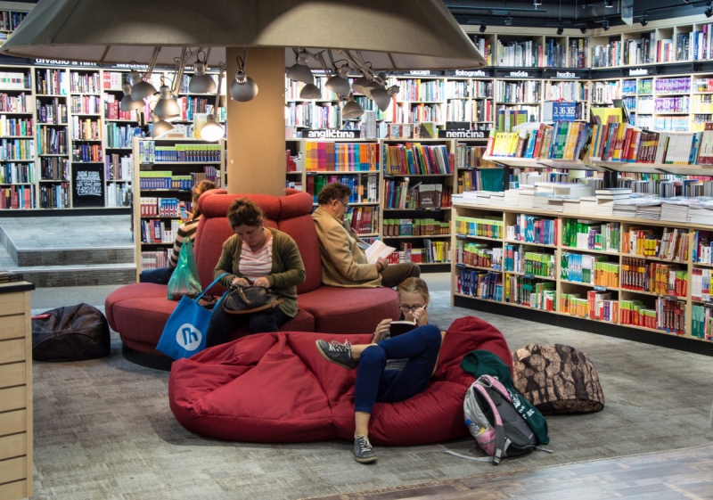 boutique-LA PENNE-min_books_bookstore_book_reader_readers_reading_shop_sale_books-849006
